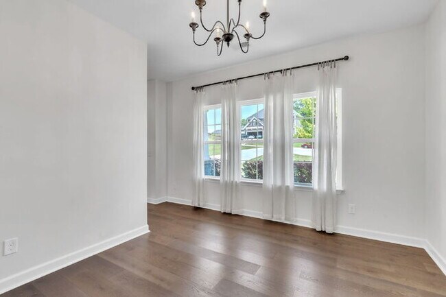 Building Photo - Charming 4-Bed Retreat with Fireplace – Spacious 2631 Sq Ft in Easley, SC, Zoned for Wren Schools