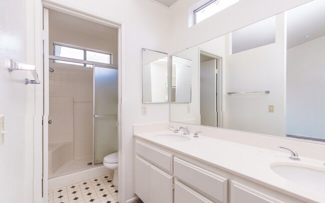Building Photo - 13476 Altamar Cir