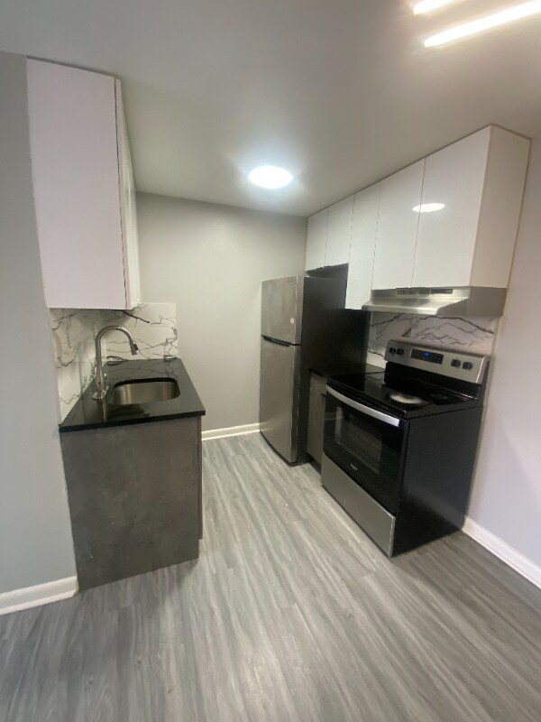 Building Photo - 31 Gillett St