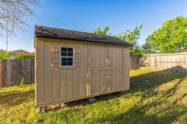 Building Photo - 11526 Wayward Daisy