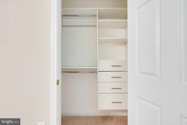 Building Photo - 12127 Holly Knoll Cir
