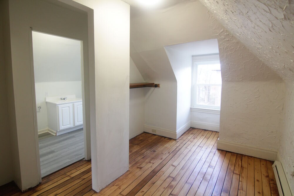 Building Photo - 315 South Ave