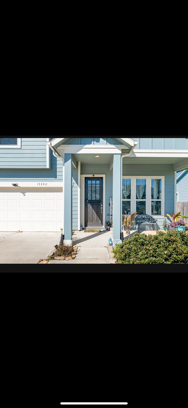 Building Photo - 13342 Pecan Trails Dr