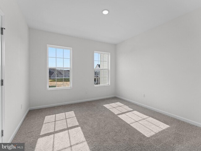 Building Photo - 202 Thompson Dr