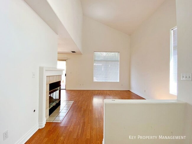 Building Photo - 198 Chadwell Ct