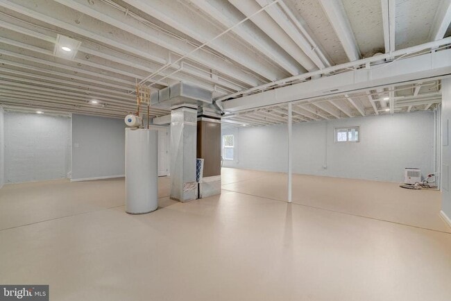 Building Photo - 609 Tebbston Dr