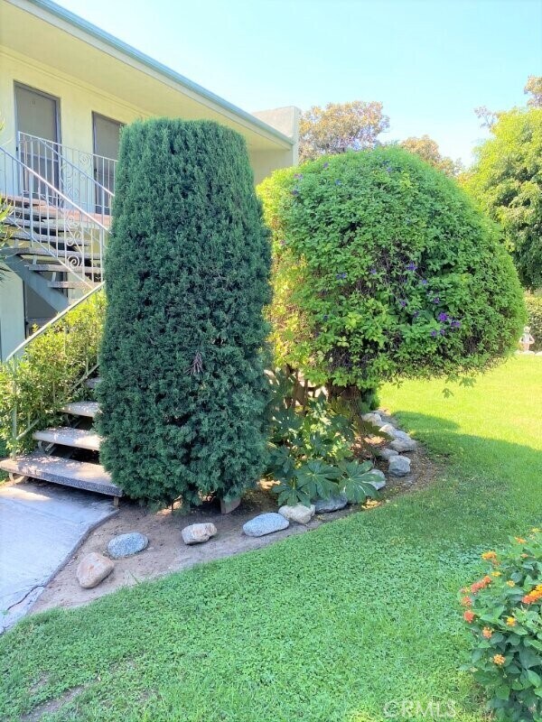 Building Photo - 146 S Princeton Ave