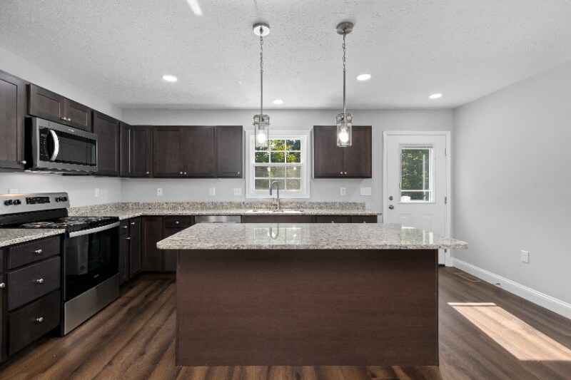 Building Photo - 1024 Ivanhoe Ave