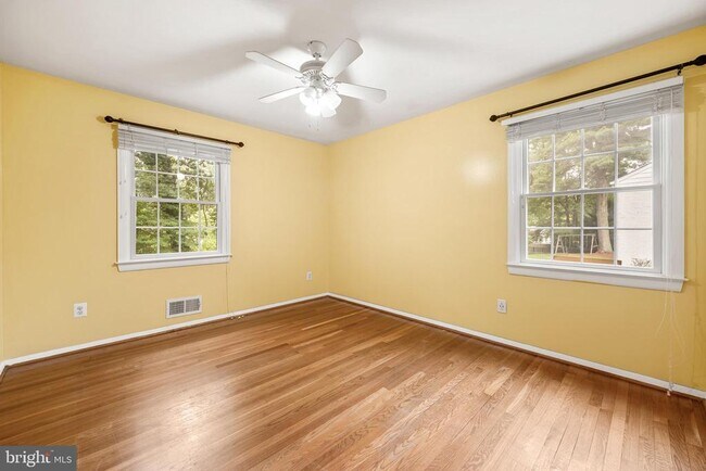 Building Photo - 6711 Doane Ave