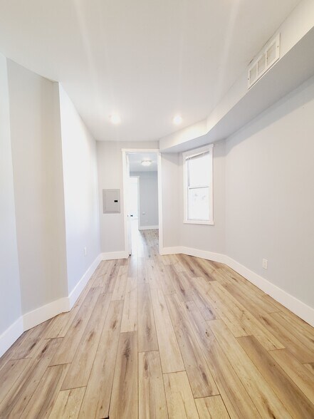 308 Clerk St 2L - 306 Clerk St