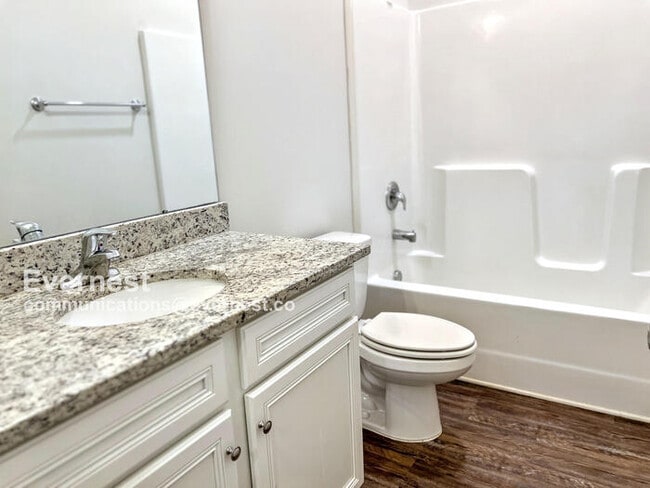 Building Photo - 109 Elaina Grey Ct