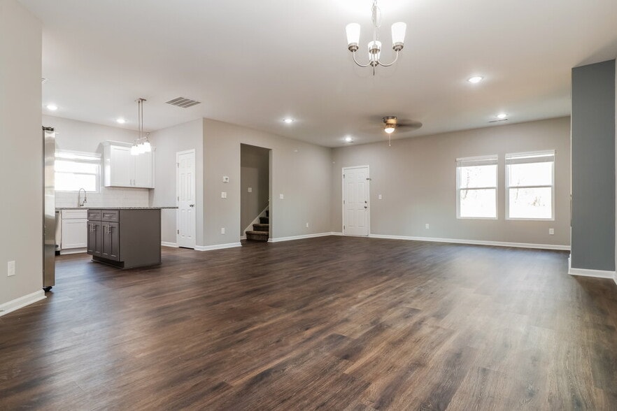 Building Photo - 261 Addy Ln