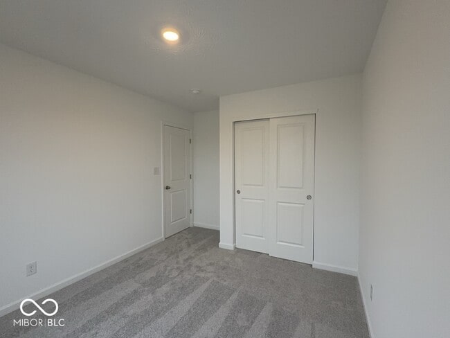 Building Photo - 3479 Seminole Dr