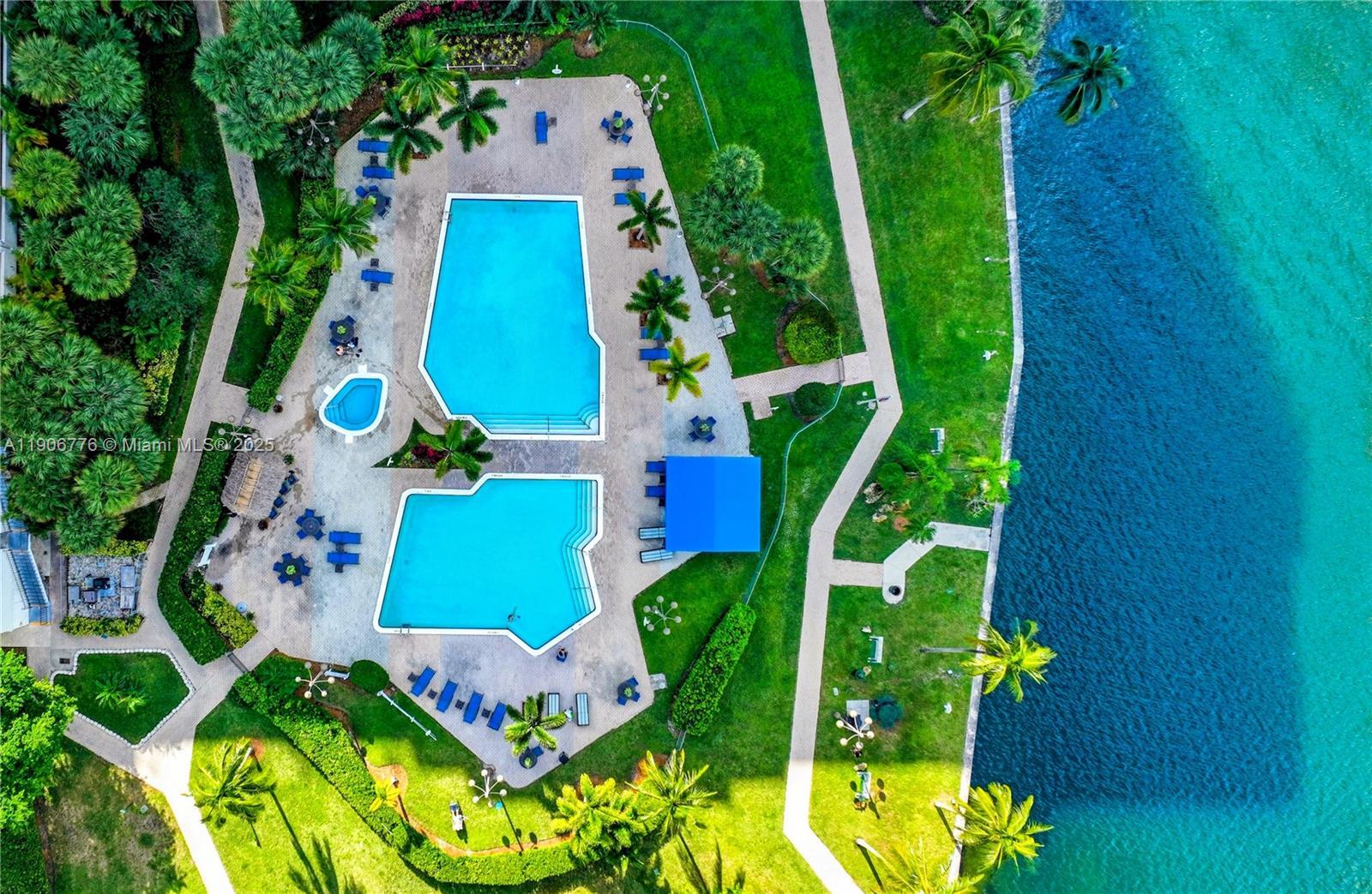 Building Photo - 18151 NE 31st Ct