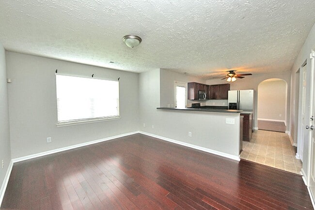 Building Photo - 4 Bedroom Home w/ Large Backyard Near RTP & Brier Creek