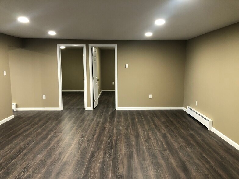 Building Photo - 355 S Hokendauqua Dr