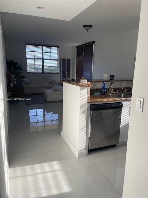 Building Photo - 215 SW 42nd Ave