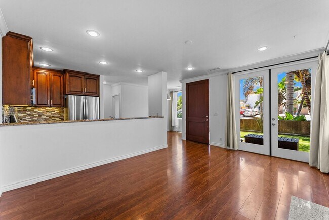 Building Photo - 4870 Santa Cruz Ave