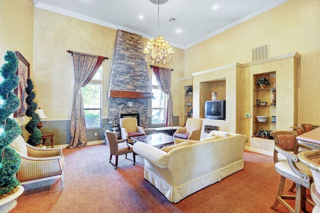 Building Photo - Charming 1 bedroom Condo with full size Ga...