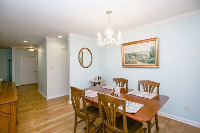Building Photo - Spacious 3 Bedroom Home in Fayetteville, N...