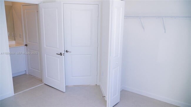 Building Photo - 27651-27155 CT