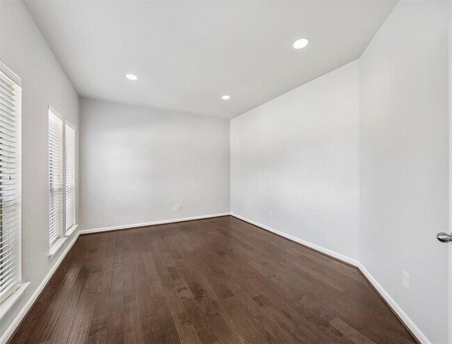 Building Photo - 26235 Salt Creek Ln