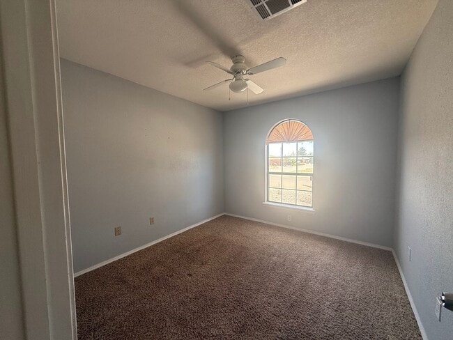 Building Photo - 609 Montwood Ct