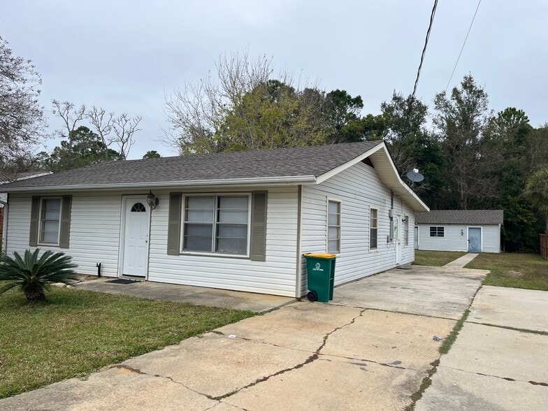 Building Photo - 115 Alicia St