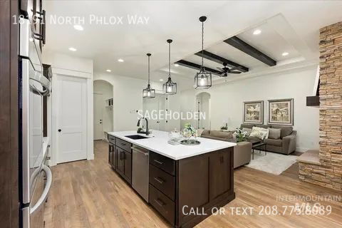 Building Photo - 18191 N Phlox Way