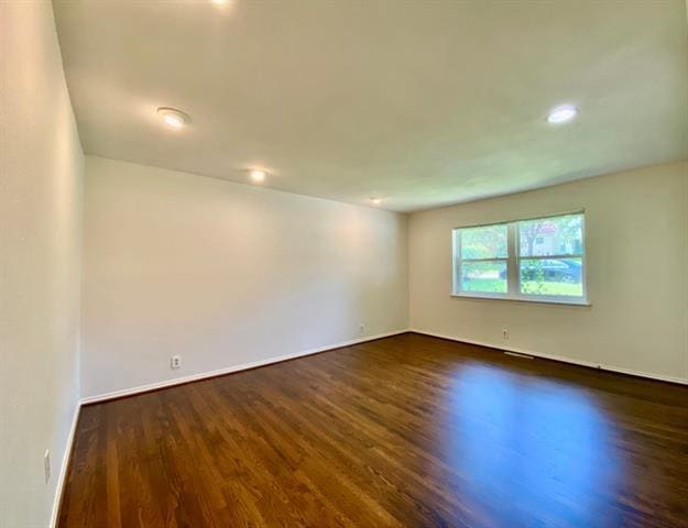 Building Photo - 2125 Forest Oaks Dr