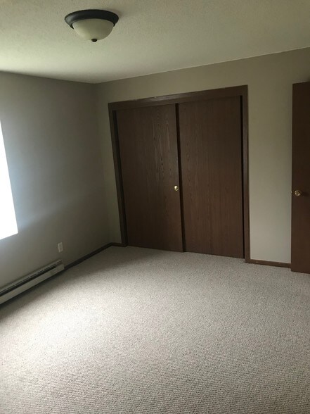 bedroom1 - 103 S Columbus St