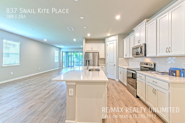 Building Photo - 837 Snail Kite Pl