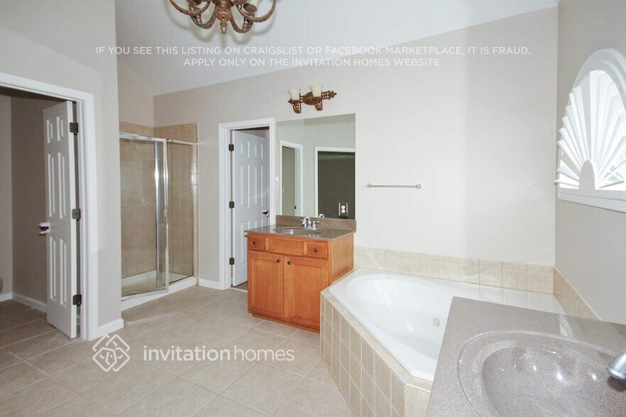Building Photo - 1597 Trilogy Park Dr