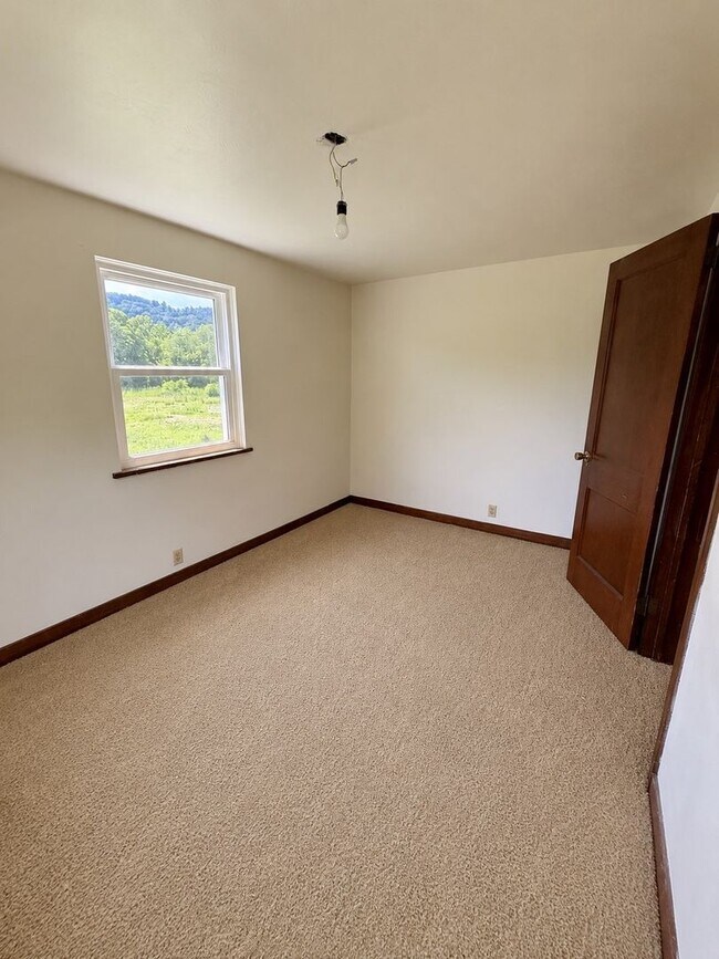 Building Photo - 4861 Bull Creek Rd