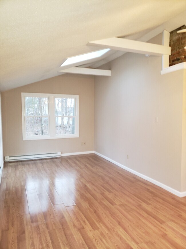 Building Photo - 506 Stafford Rd