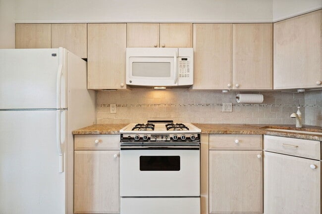 Building Photo - 2401 Pennsylvania Ave