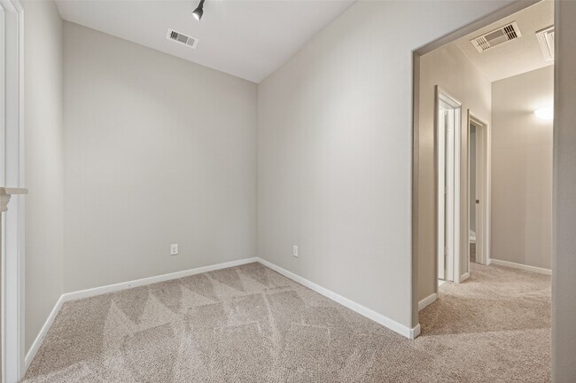 Building Photo - 26522 Marble Falls Bend