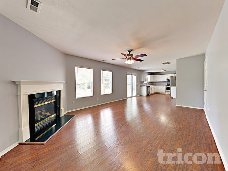 Building Photo - 4312 Larkhaven Village Dr