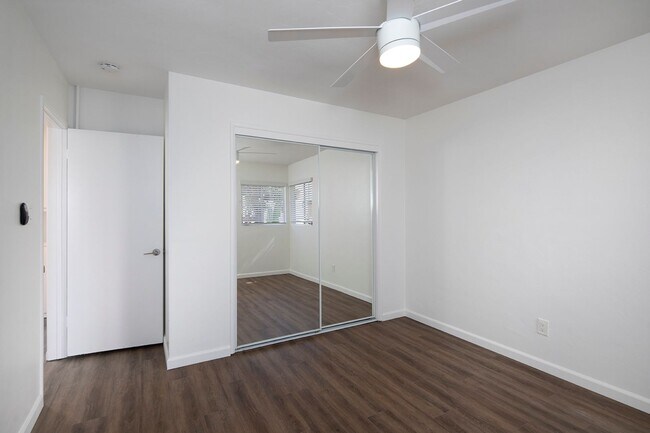 Building Photo - *MOVE-IN SPECIAL!* North Park 2 BR with Parking and WASHER/DRYER!