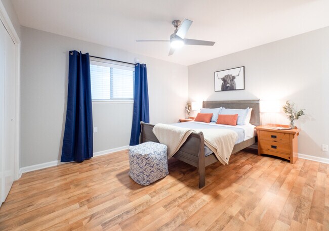 Building Photo - 2122 Hancock Dr