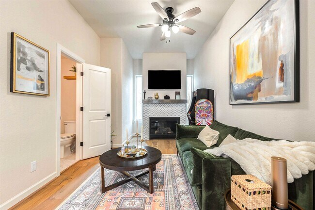 Building Photo - 11005 Upland Forest Dr