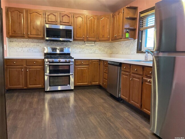 Building Photo - 49 Forest Ave