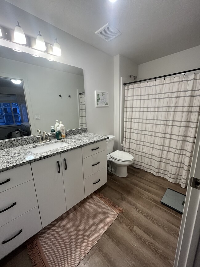 Master bath - 333 S 1540 E