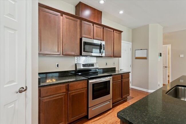 Building Photo - Hampton Home for Rent (3 bed/2.5 bath)