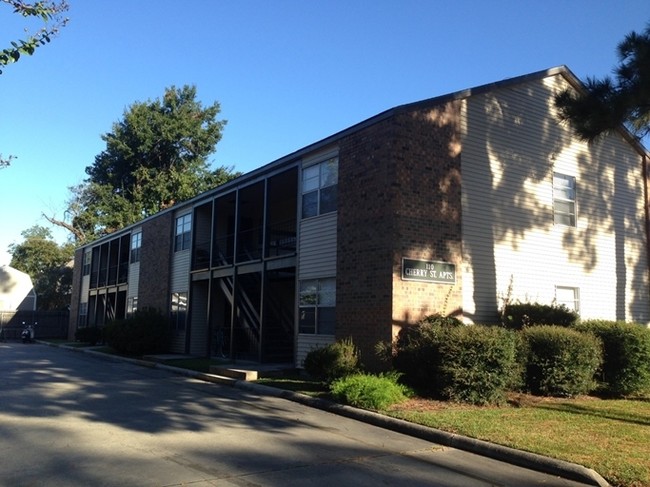 Primary Photo - 110 Cherry St