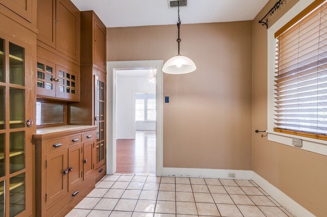 Building Photo - CHARMING 3-BEDROOM HOME IN MONTE VISTA