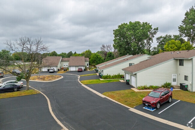 Building Photo - Sumter Lane Townhomes