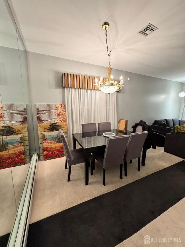 Building Photo - 123 W Kelly St