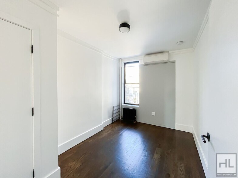 Building Photo - Carroll Gardens 2-Bed 1-Bath / In Unit W&D