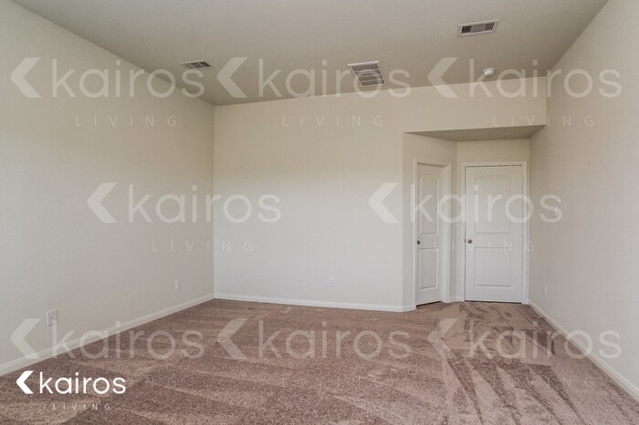 Building Photo - 5602 Sapphire Lagoon Rd
